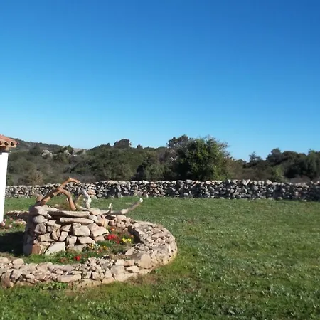 La Casa Del Poeta Aglientu