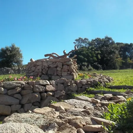 La Casa Del Poeta Aglientu