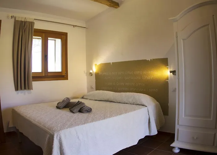 Affittacamere La Casa Del Poeta Aglientu